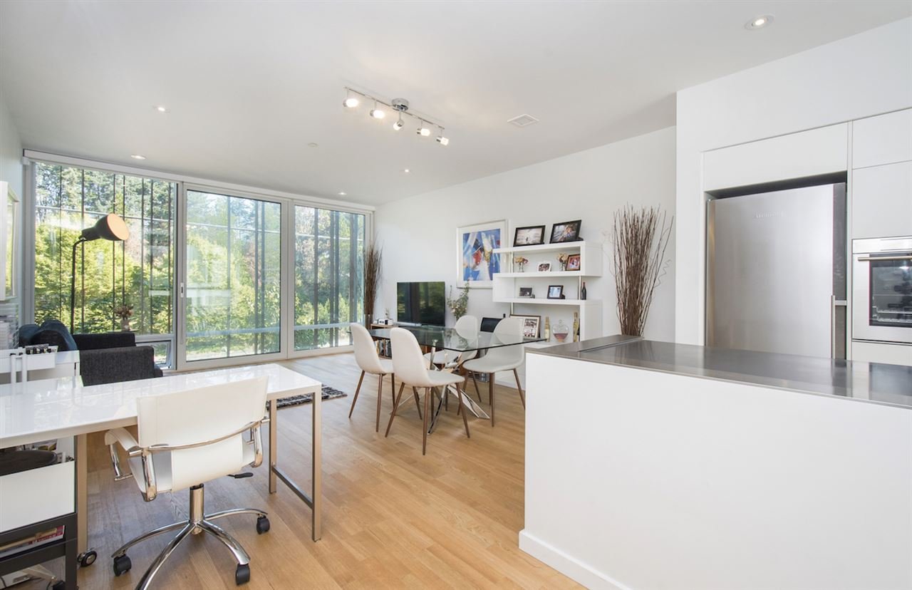 770 W 6th Ave