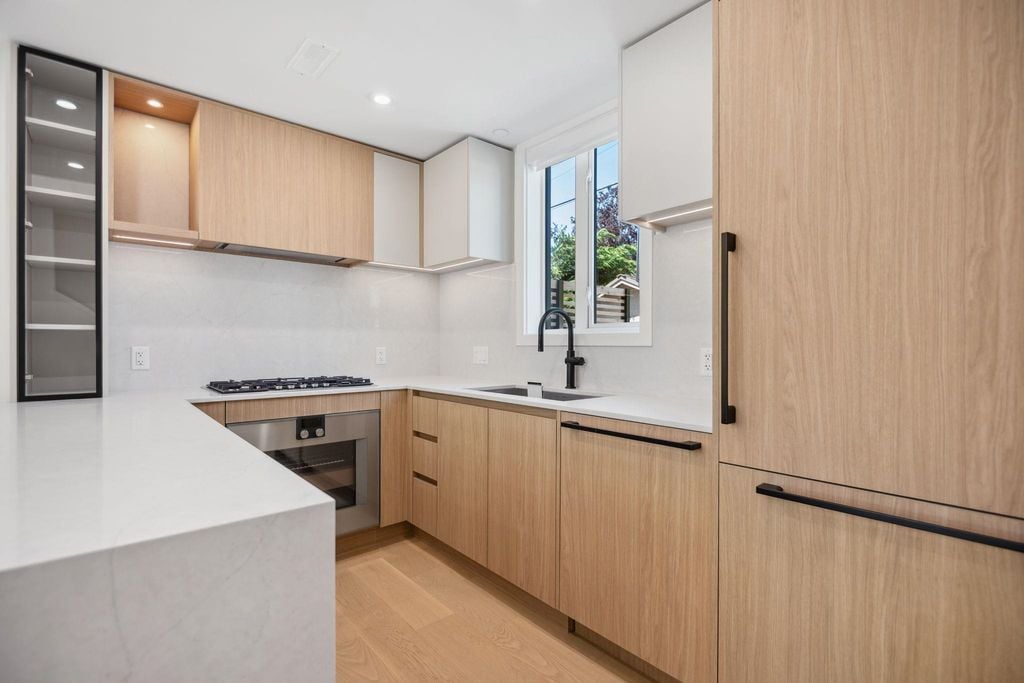 725 W 49 Avenue 123, Vancouver