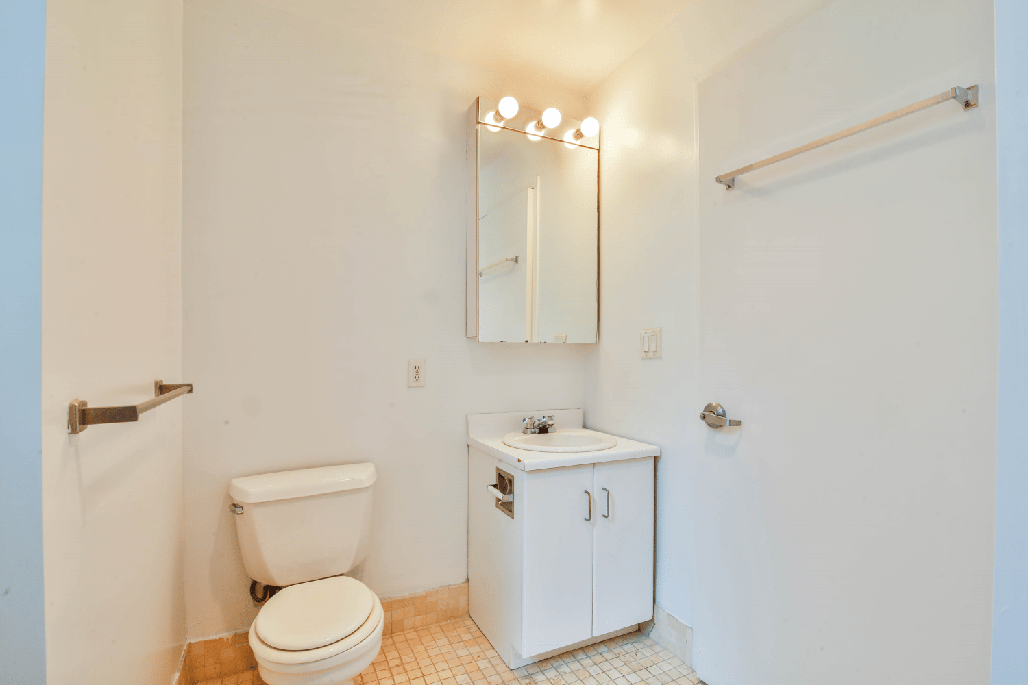 135-141 William Street, Apt 13A