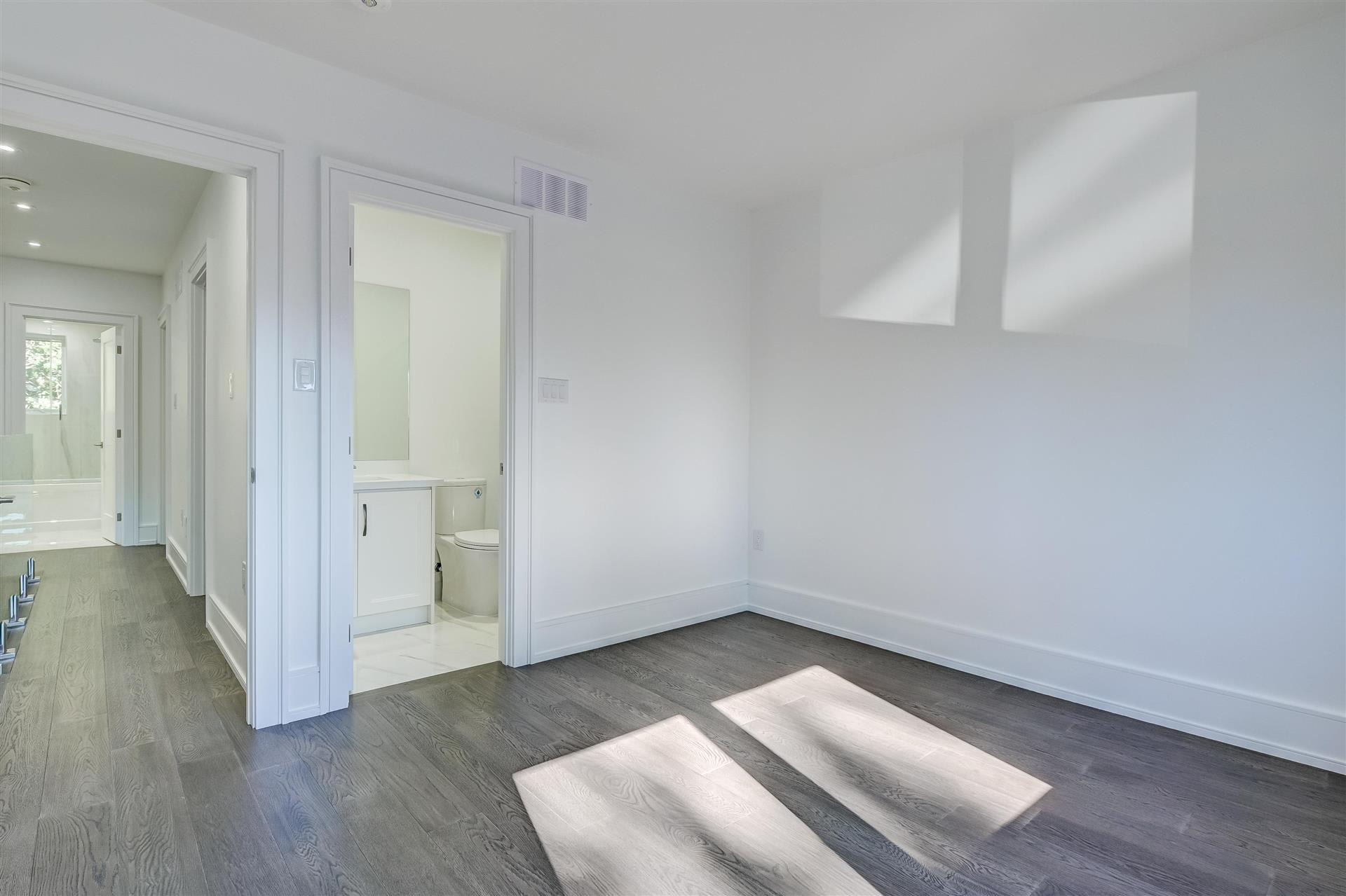 115 Bowmore Rd