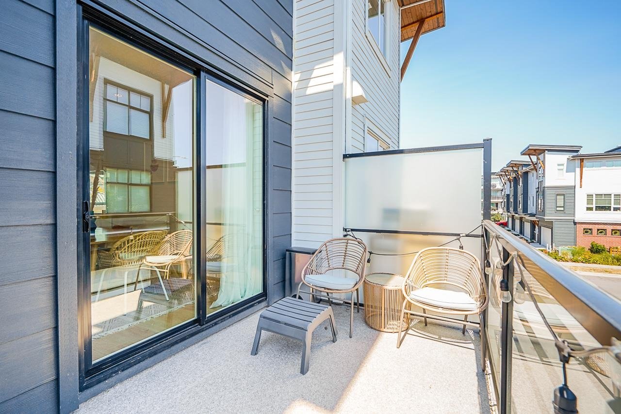 2-22128 48a Ave