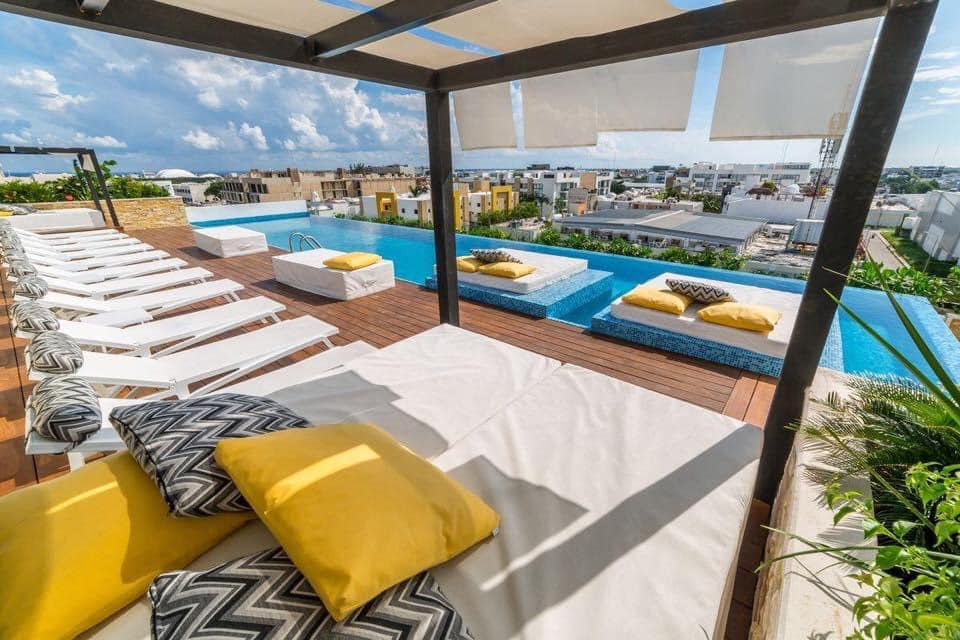 Condo for Sale in downtown Playa del Carmen/ Pool