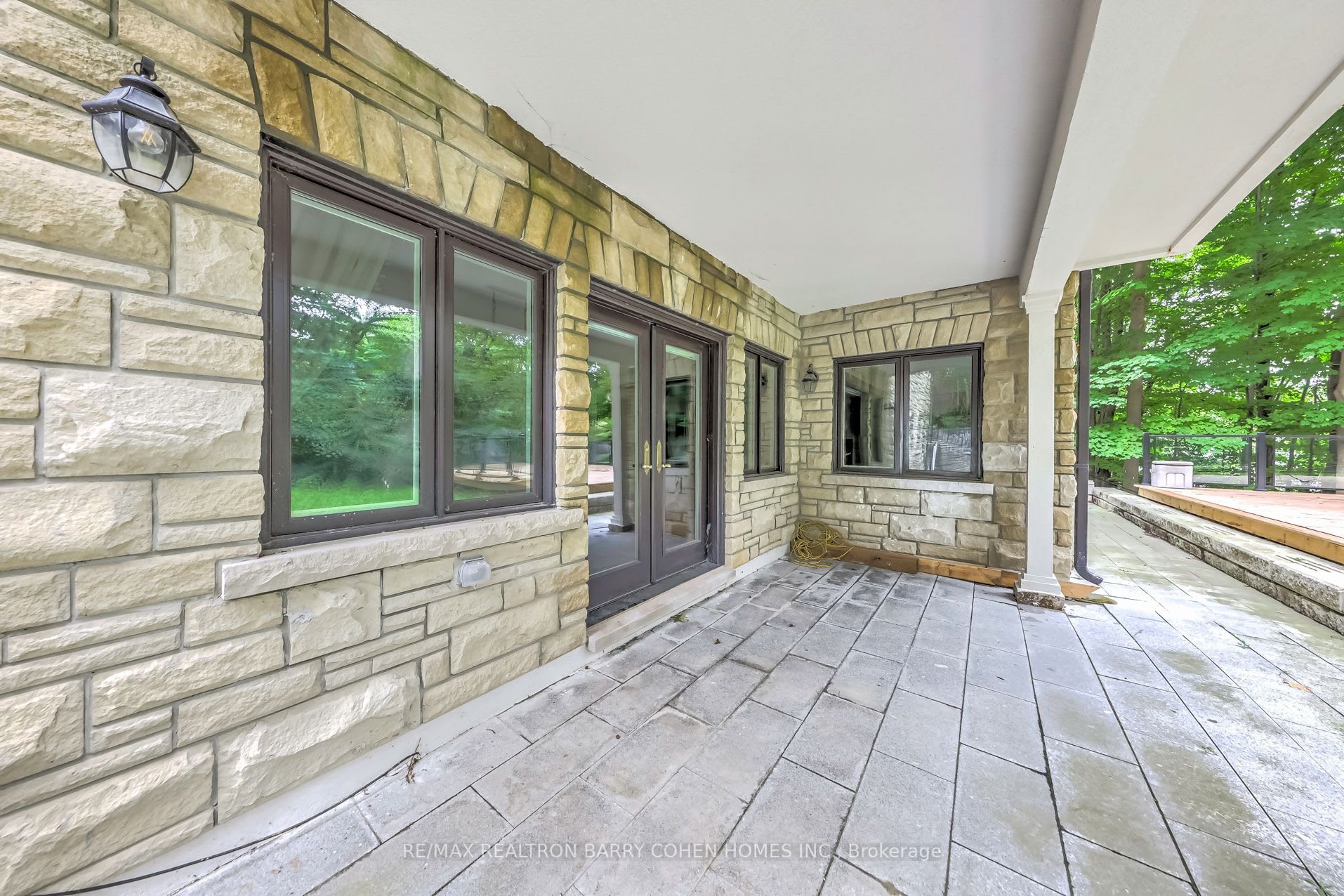 SOLD: Elegance & Luxury At Its Finest