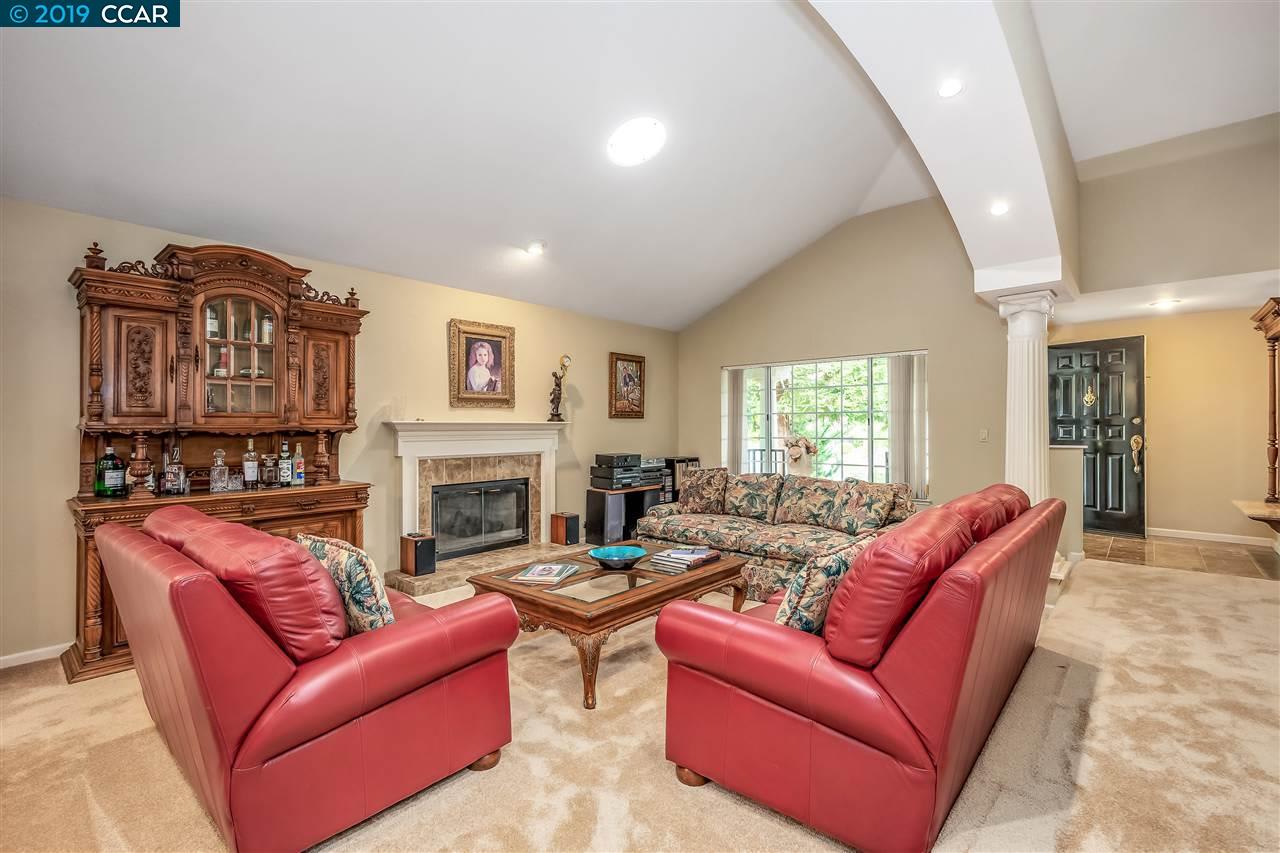 3332 Green Meadow Dr