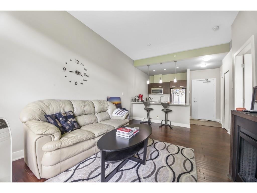 401-2957 Glen Dr