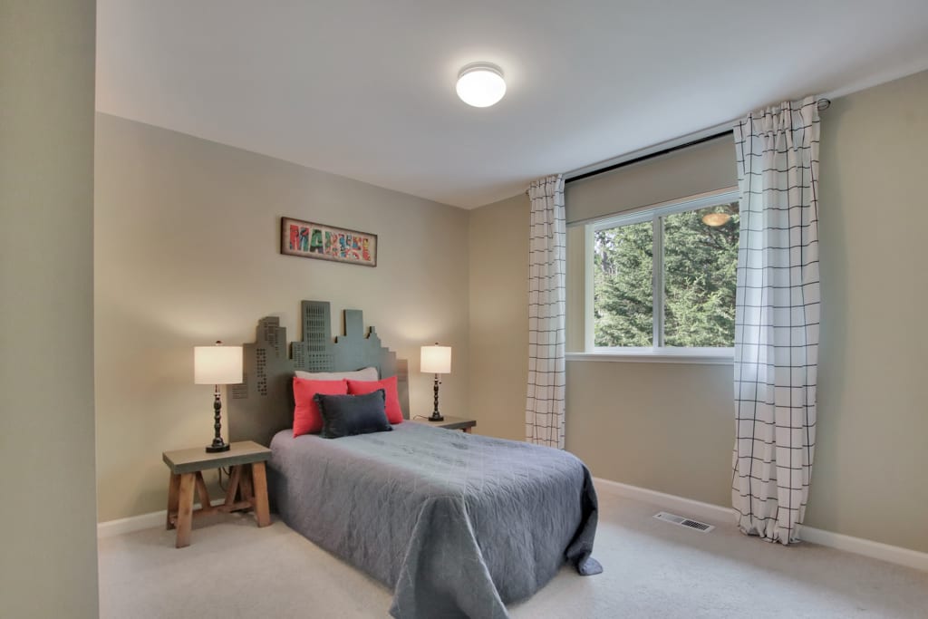 10824 130th Ave E