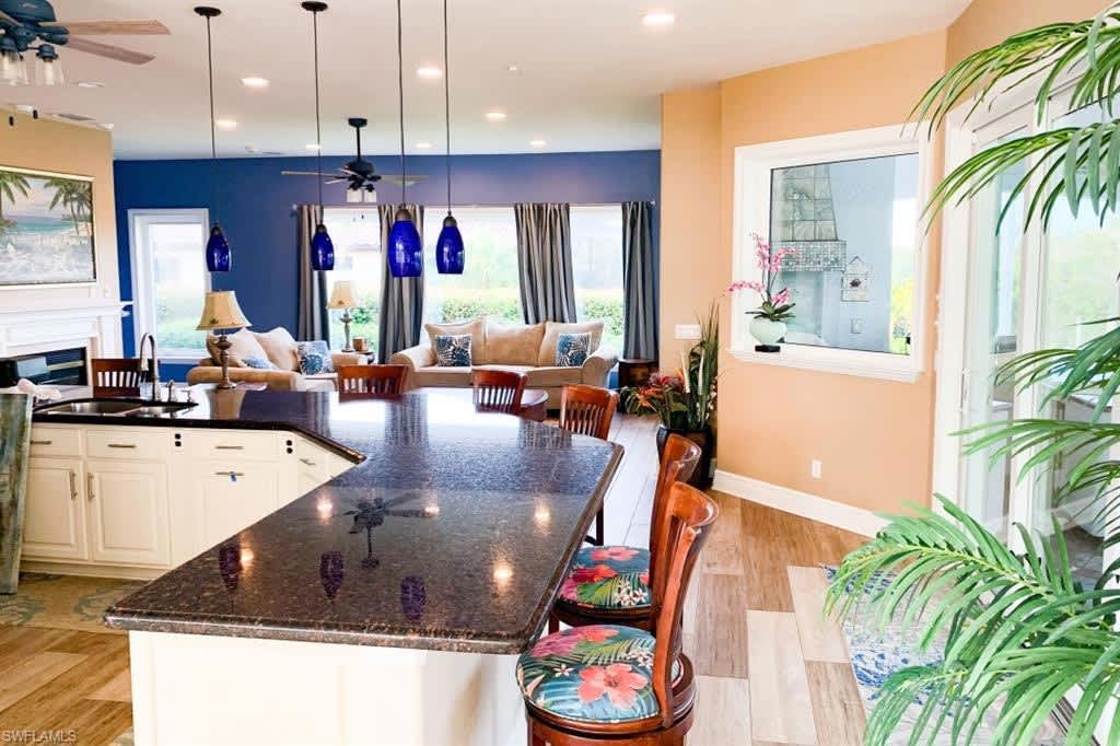 3916 Surfside Blvd 