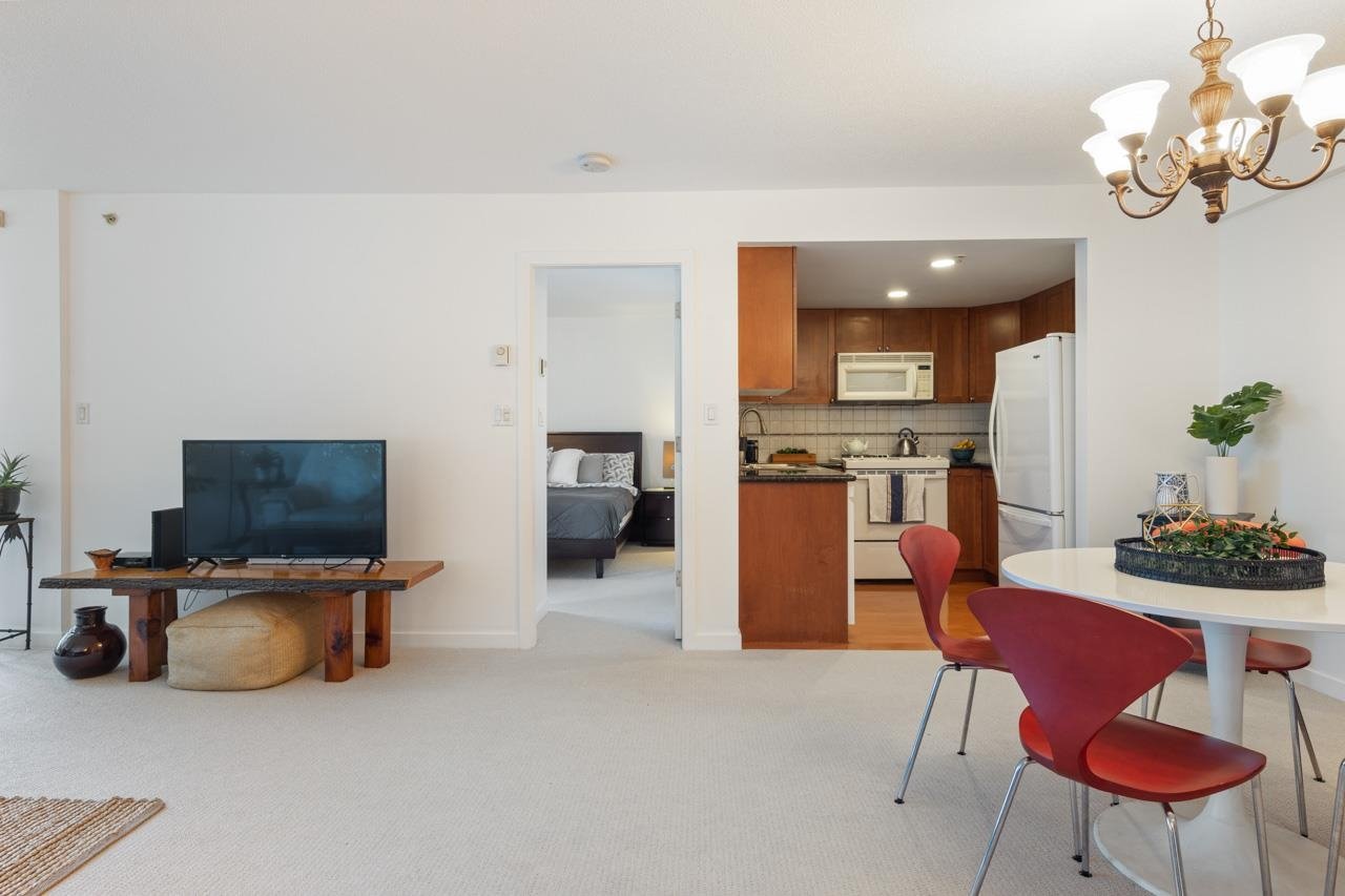 404-1425 W 6th Ave