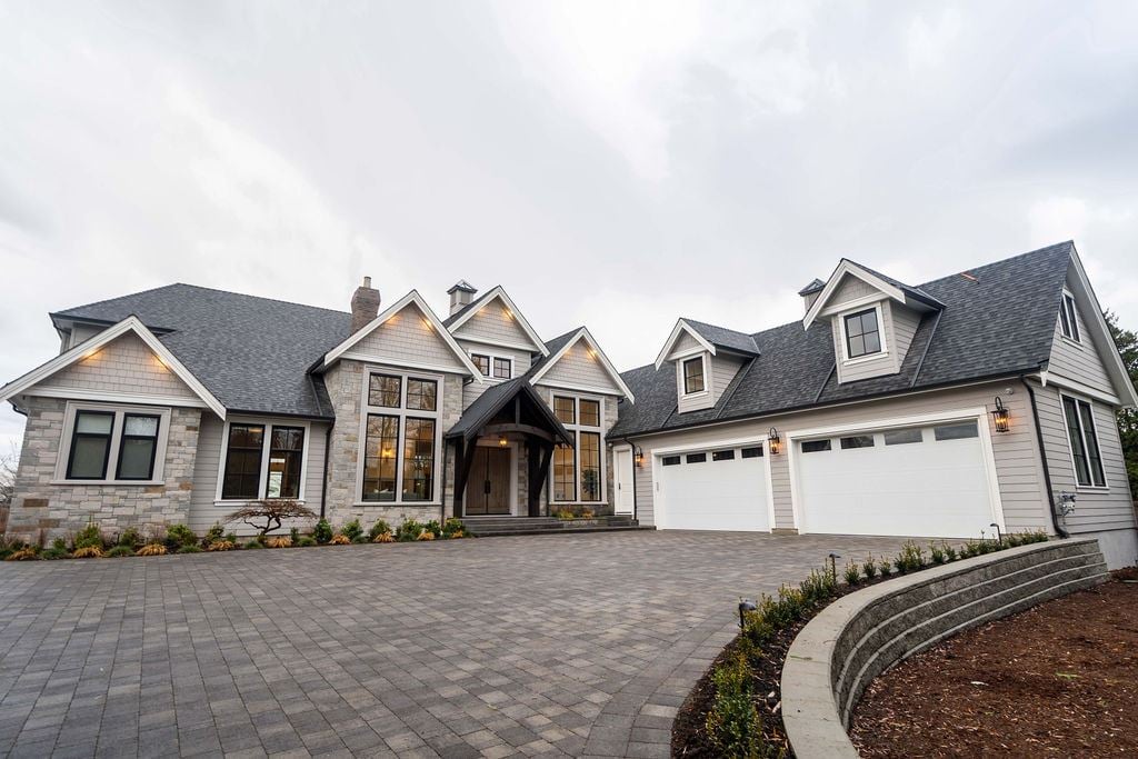 7640 Steveston Hwy