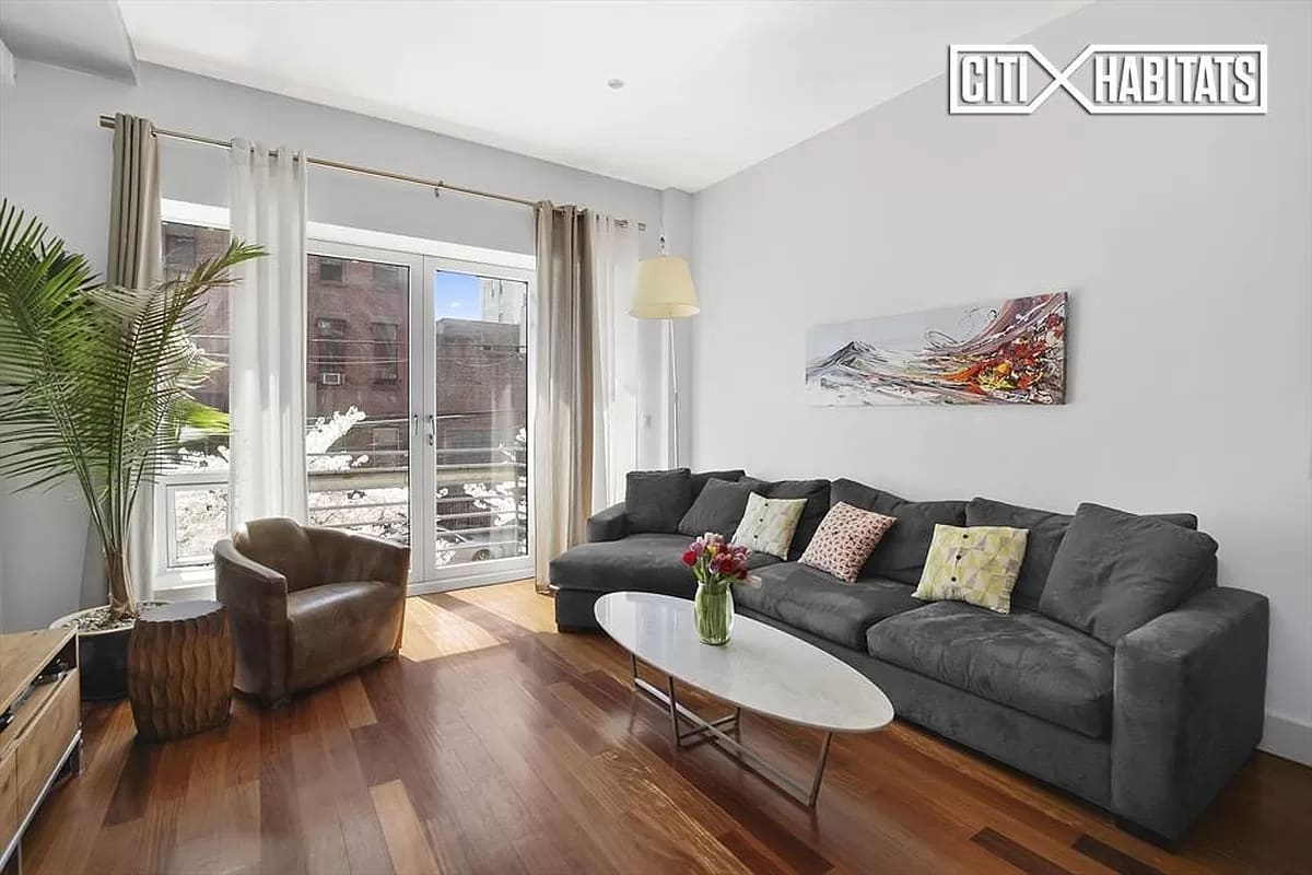 135 Jackson St Unit: 2A