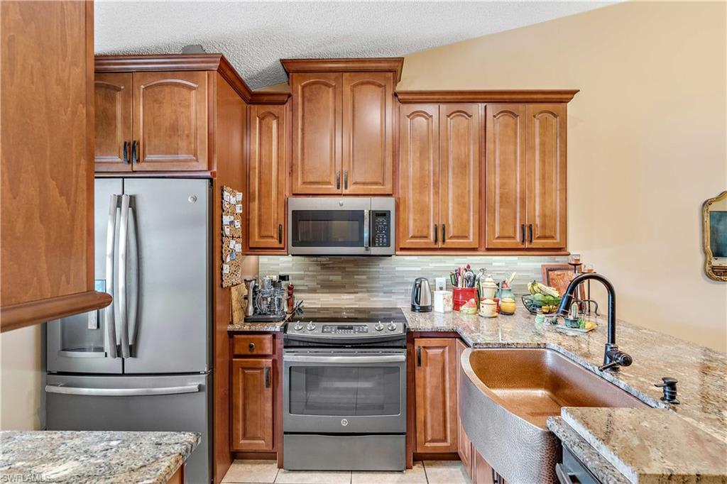 1702 Kings Lake BLVD Unit: 8-204