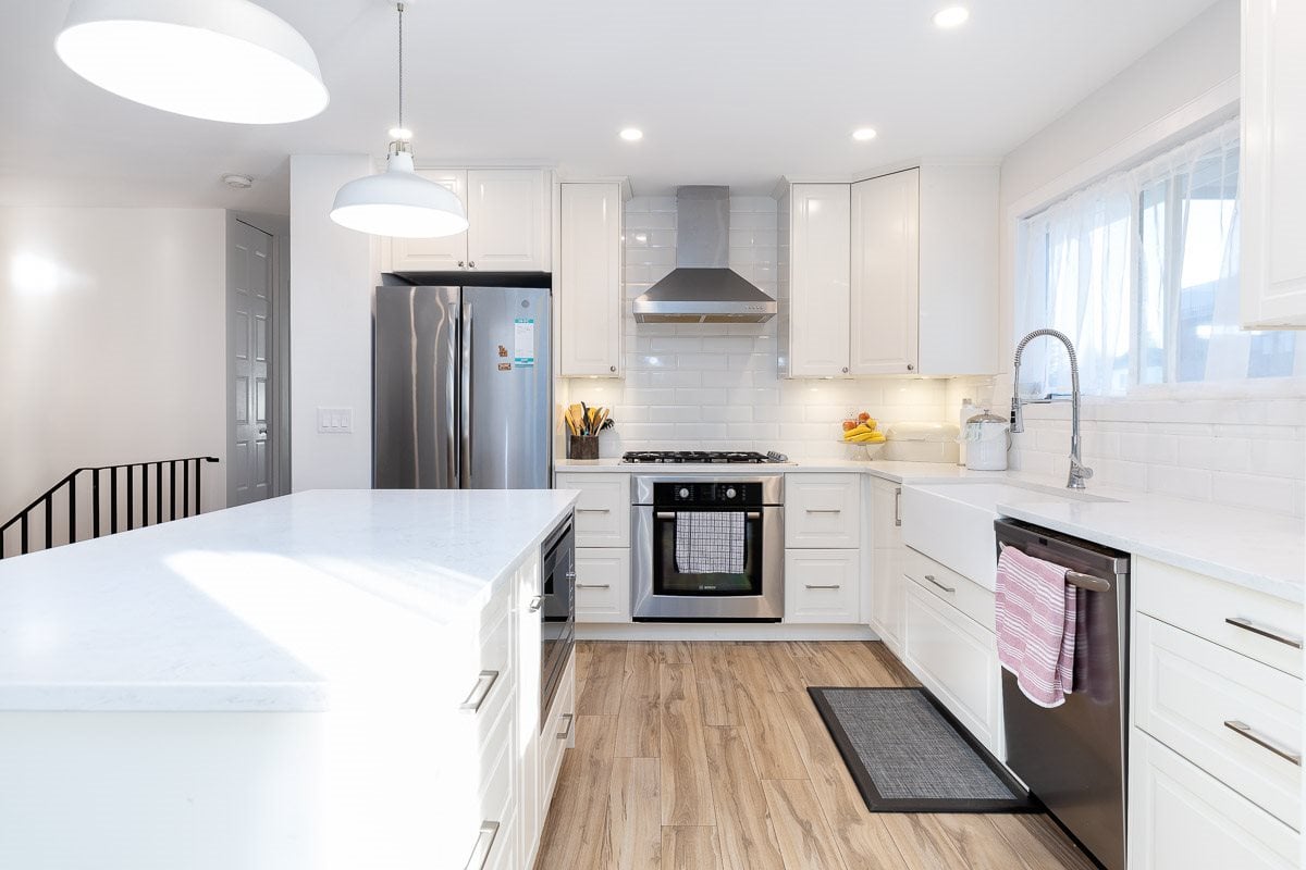3200 Mariner Wy