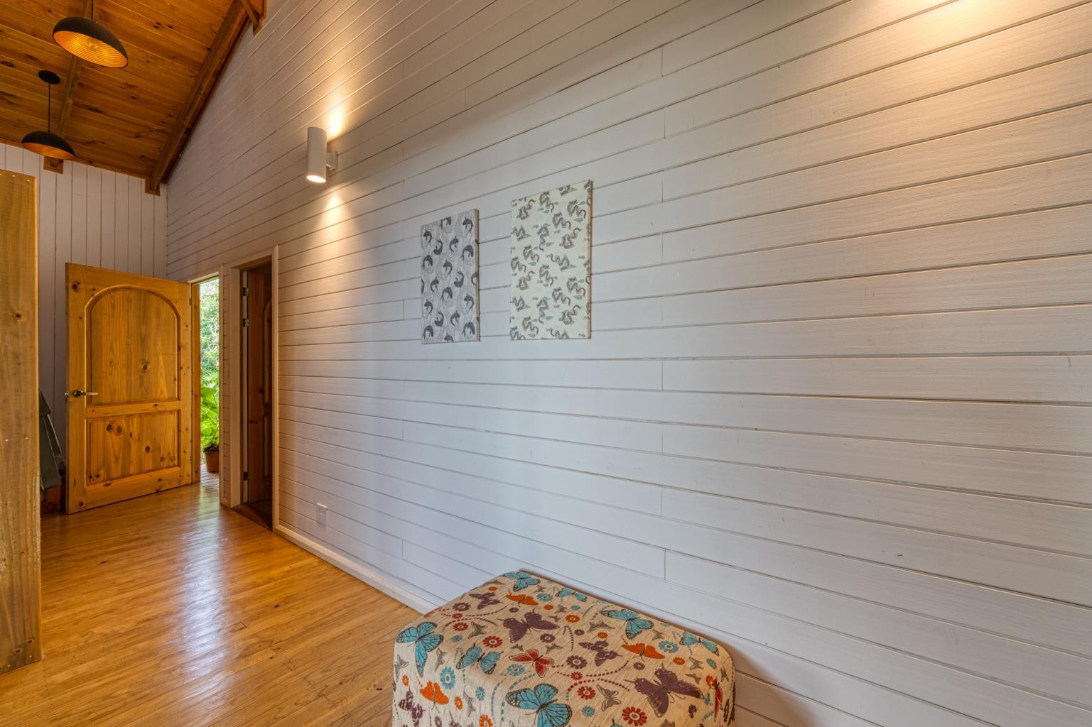 Exceptional Retreat Center on 62 Acre in Tinamastes