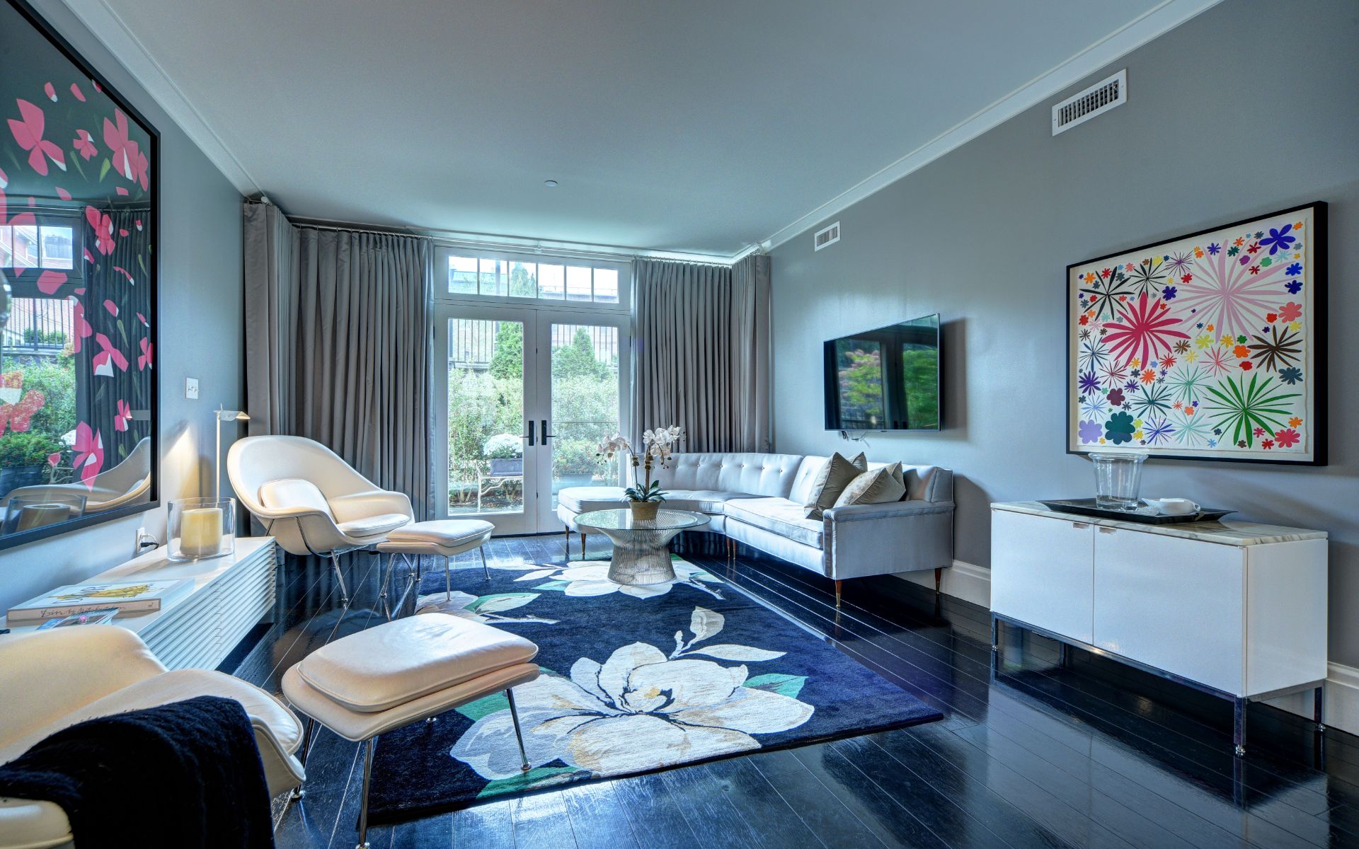 Watchcase Bungalow- Designer's Own Retreat