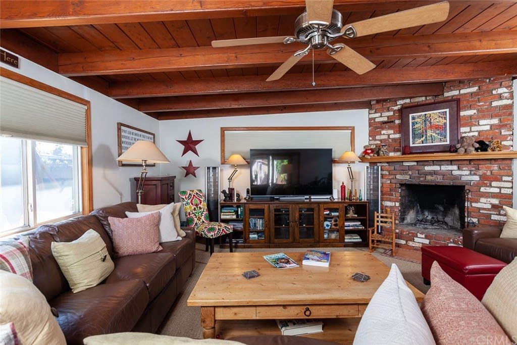 1375 Shannon Lane