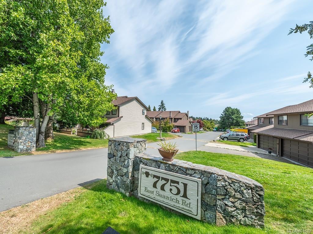 23-7751 E Saanich Rd