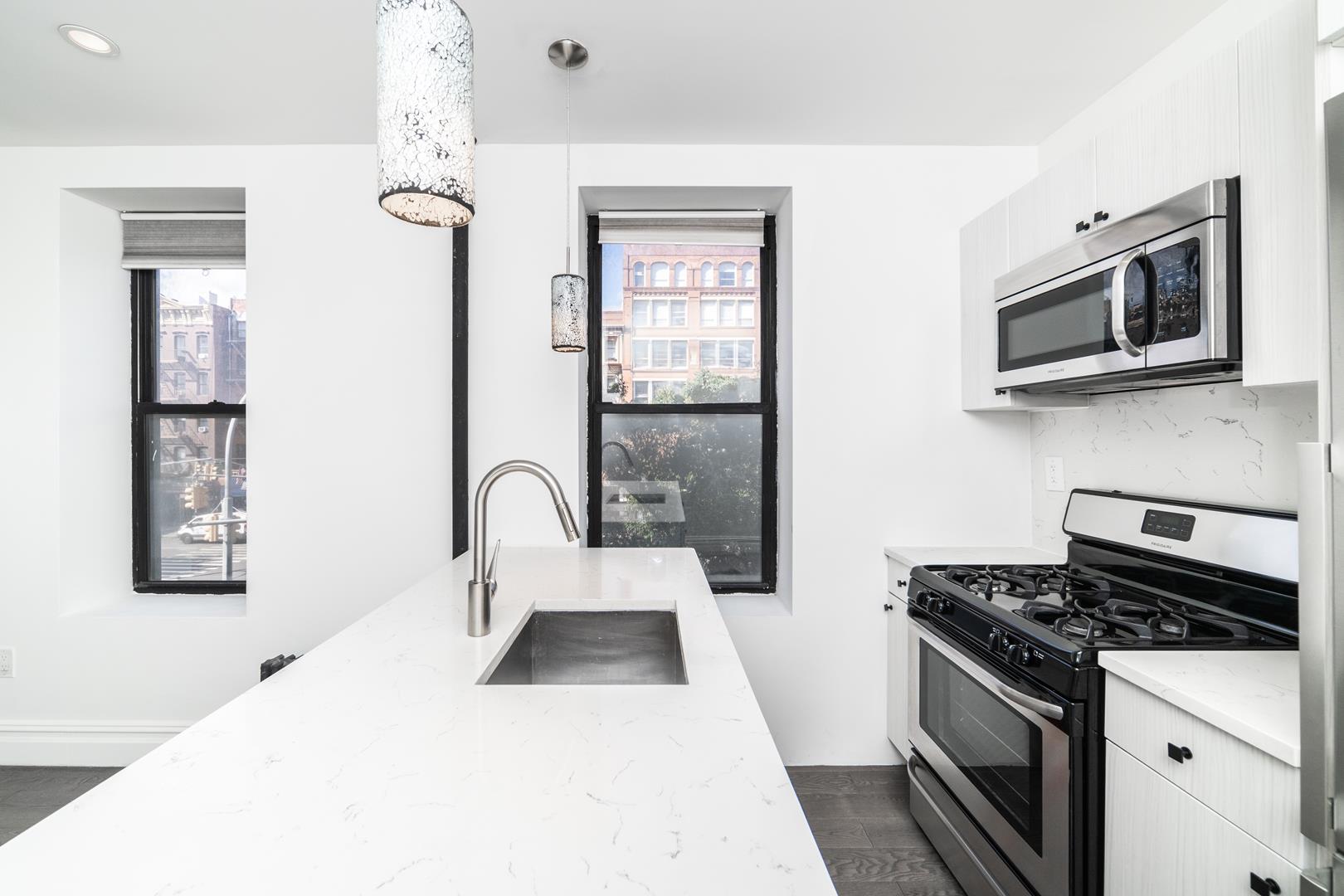 152 Thompson Street, Apt 2-C