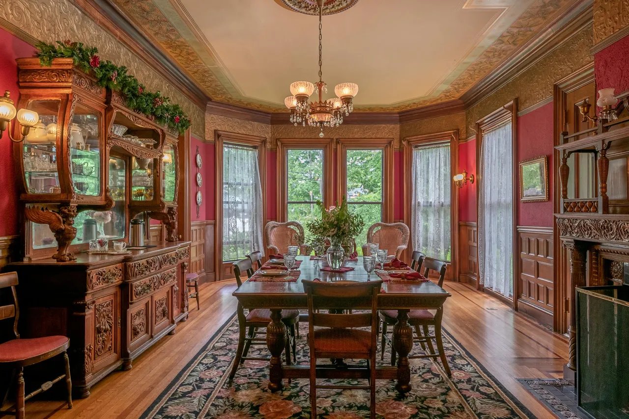 Dining Rooms that Dazzle
