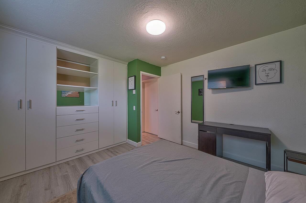 3156 Eucalyptus St APT 8