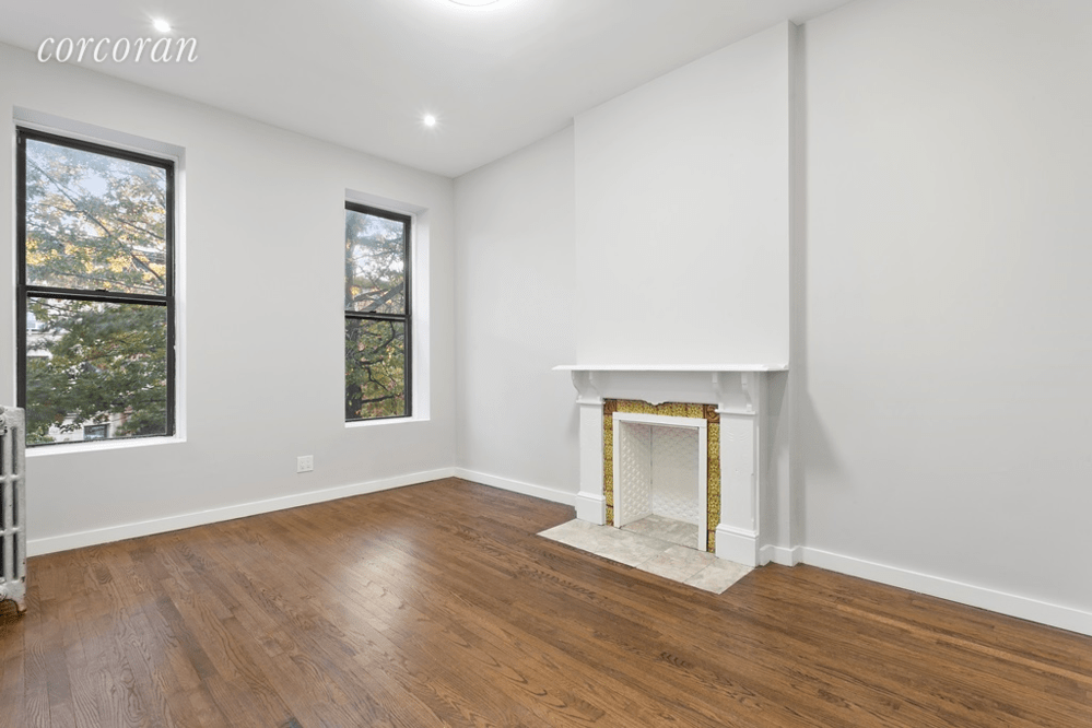 211 Jefferson Ave. Unit: 3