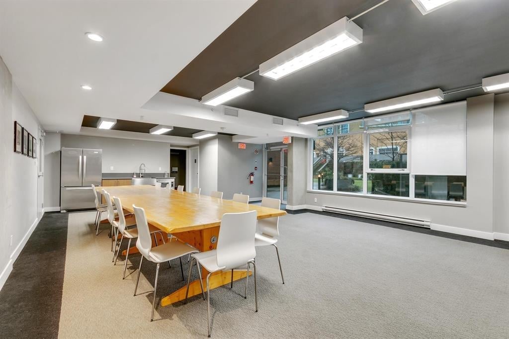 512-251 E 7th Ave