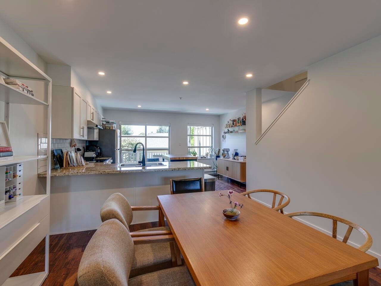 1196 Village Green Wy