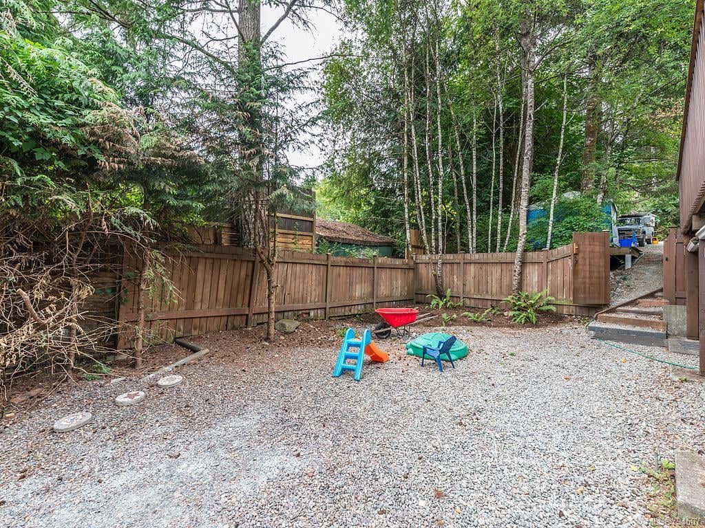 6084 Brecon Dr