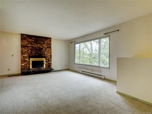 1115 Rolmar Cres