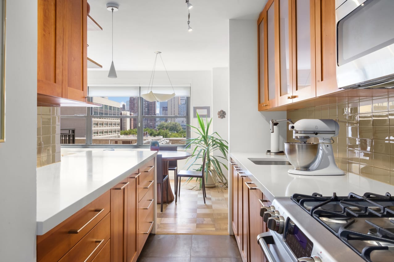 142 W End Ave, #11P