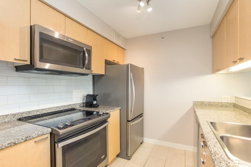 703-1200 W Georgia Street, Vancouver