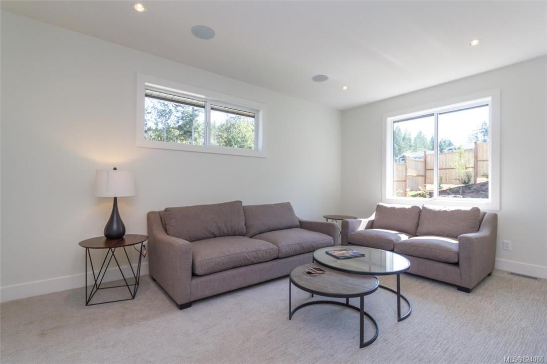 3535 Paperbark Cres
