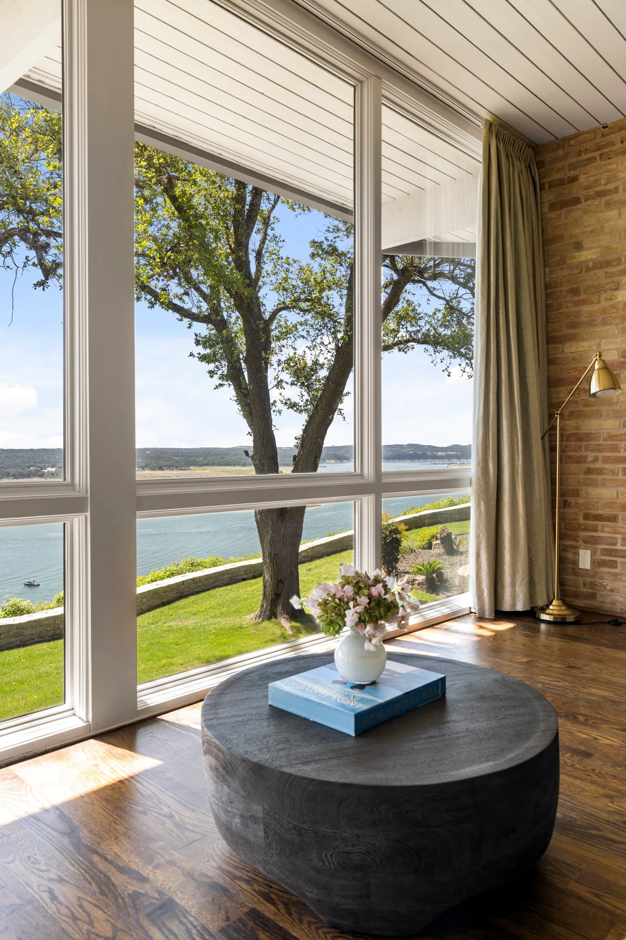 The Iconic 007 Bond Retreat