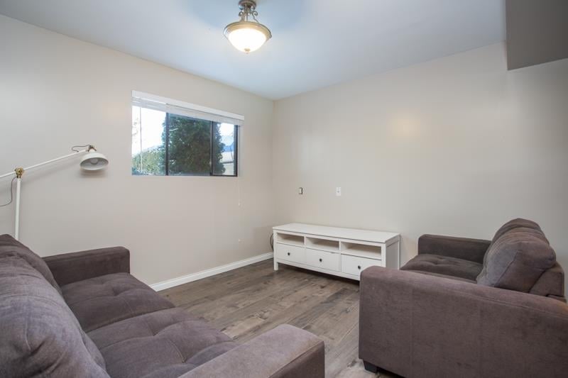 11272 89a Avenue, Delta