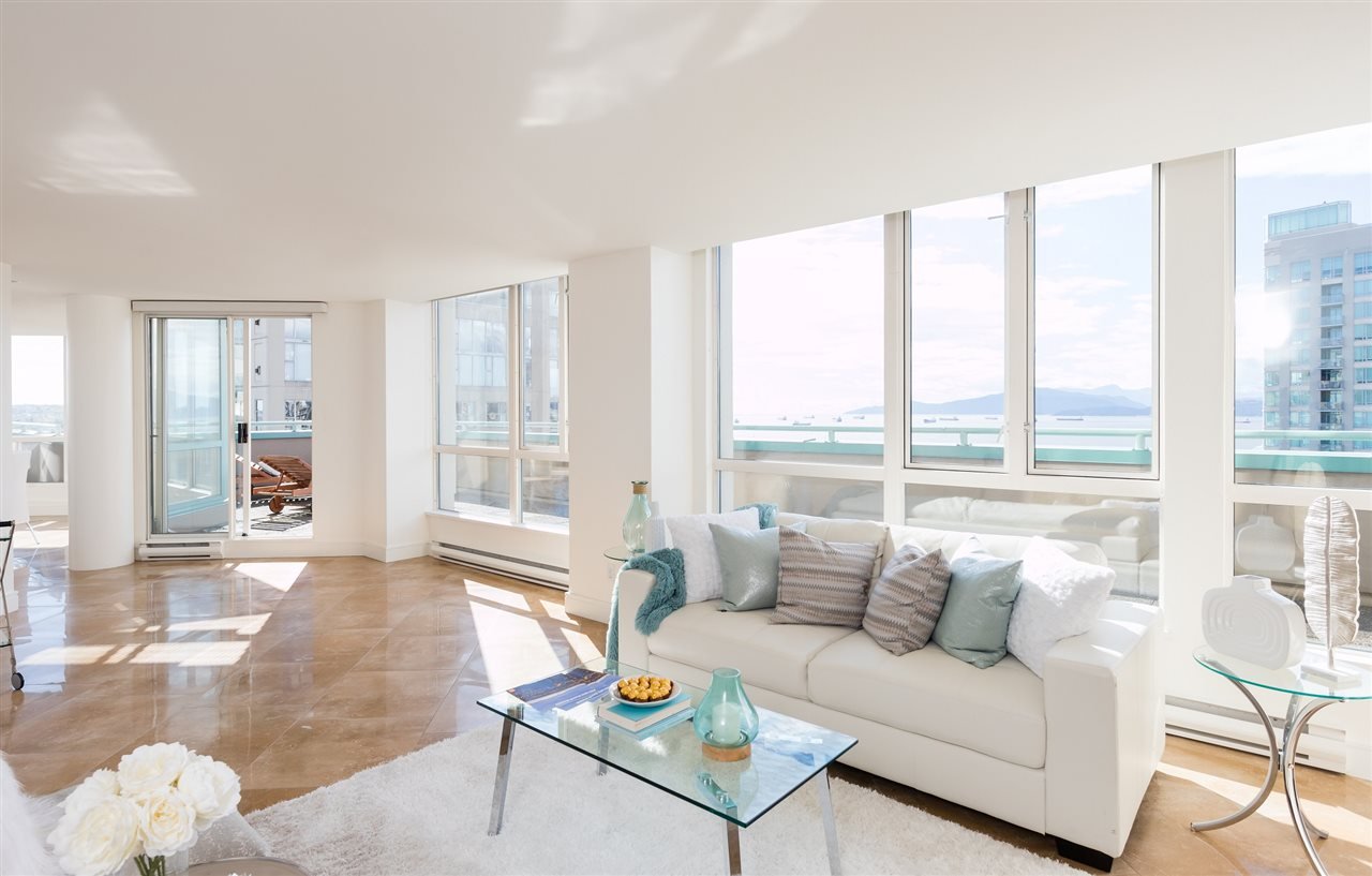 PH1-907 Beach Ave