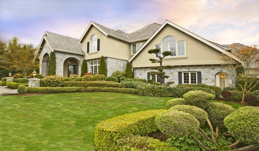 153 Windsor Dr SE