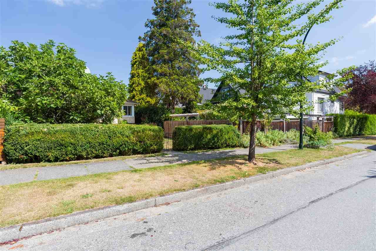 959 E 13th Ave