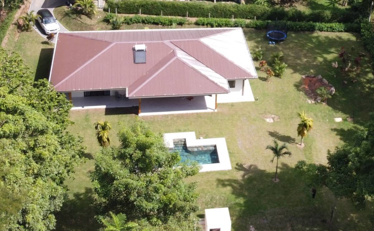 Captivating Modern 3 bedroom Oasis in Ojochal - Your Dream Home Awaits!