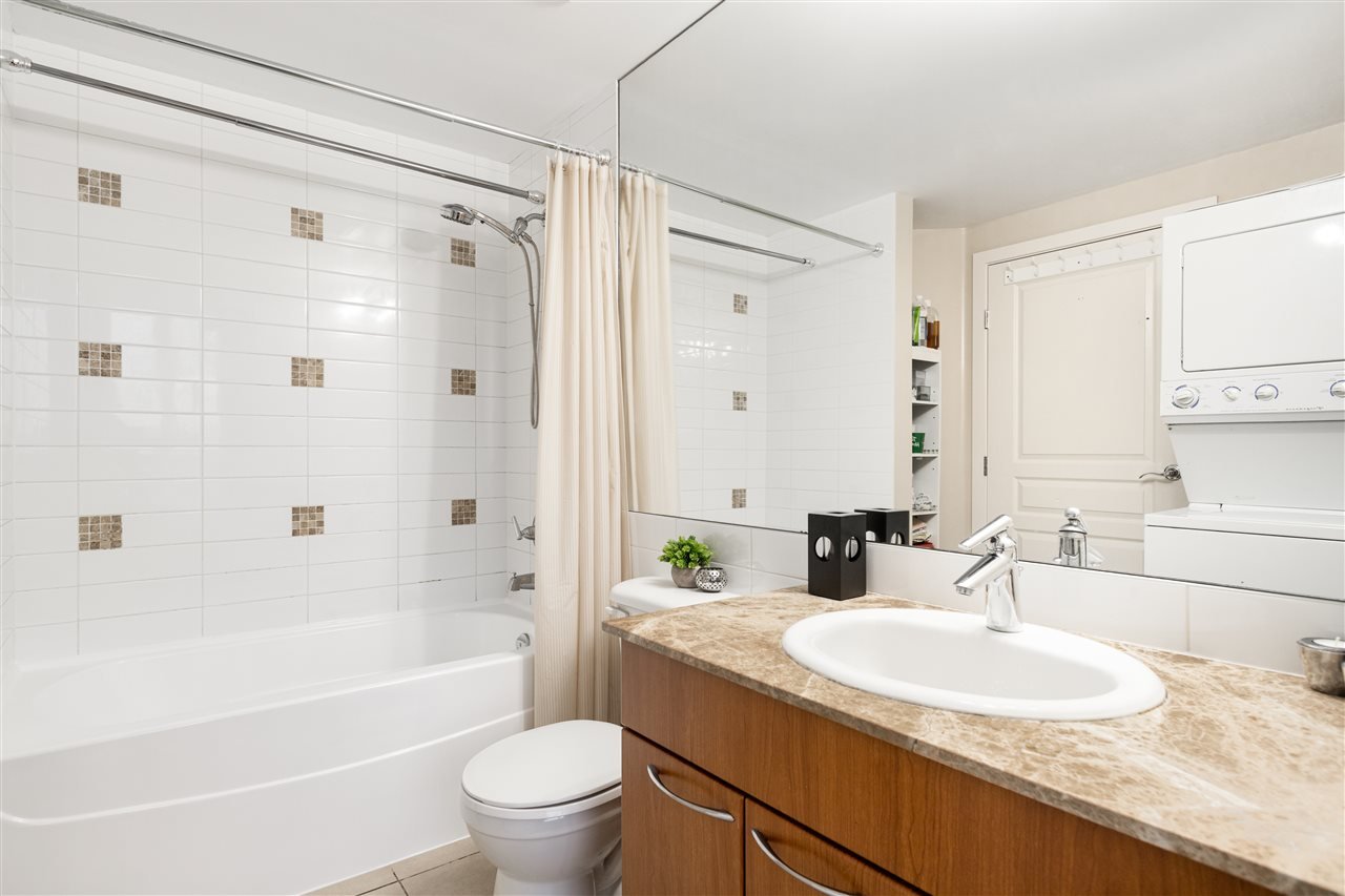 854-1483 E King Edward Ave