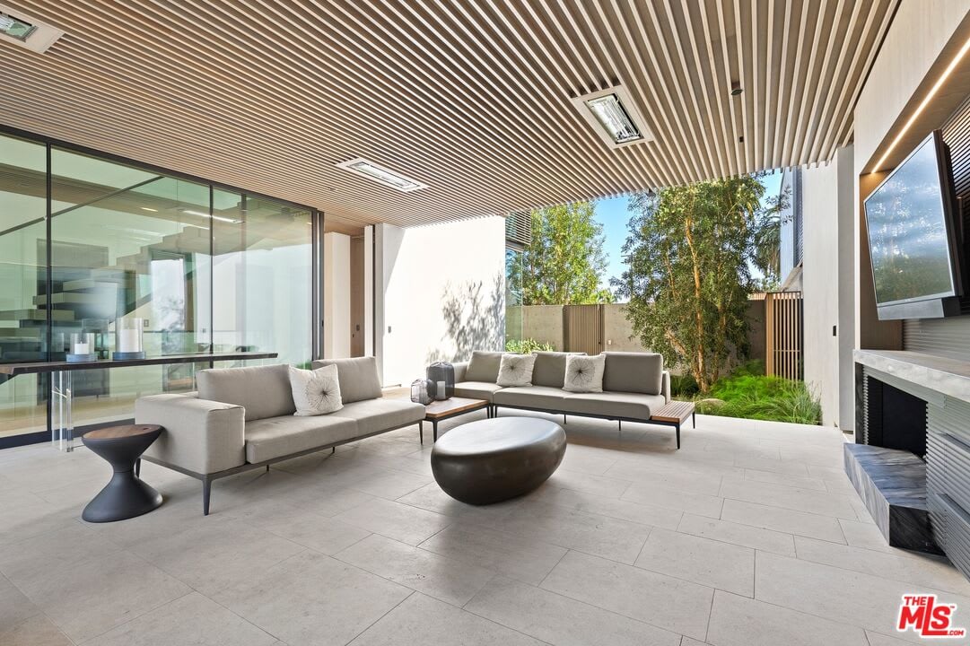 Luxe Estate