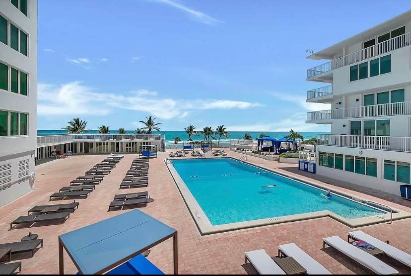 5401 Collins Ave #411 Miami Beach