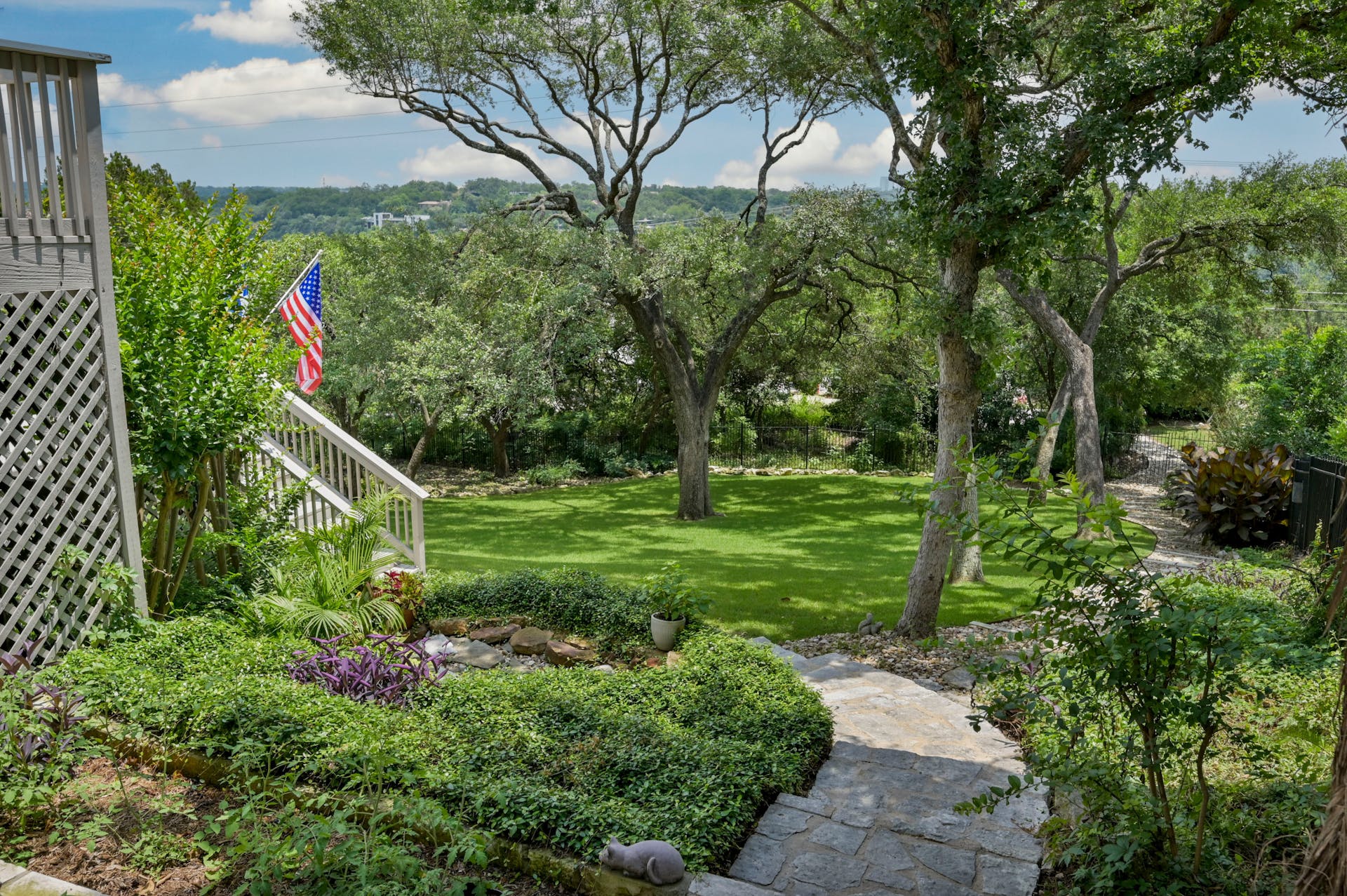 2015 Westlake Drive