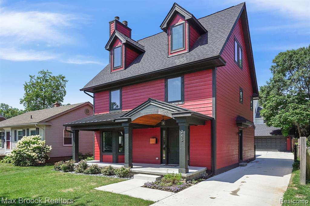 245 Catalpa Dr