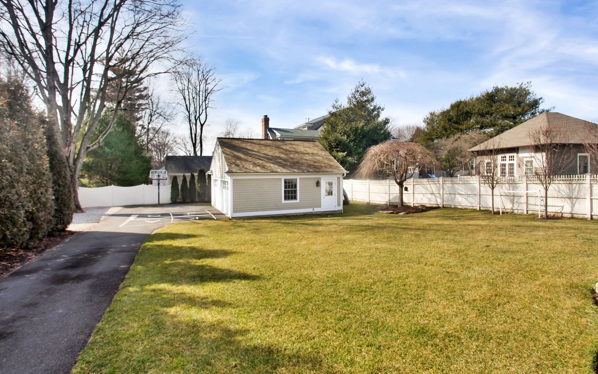 965 Old Post Rd