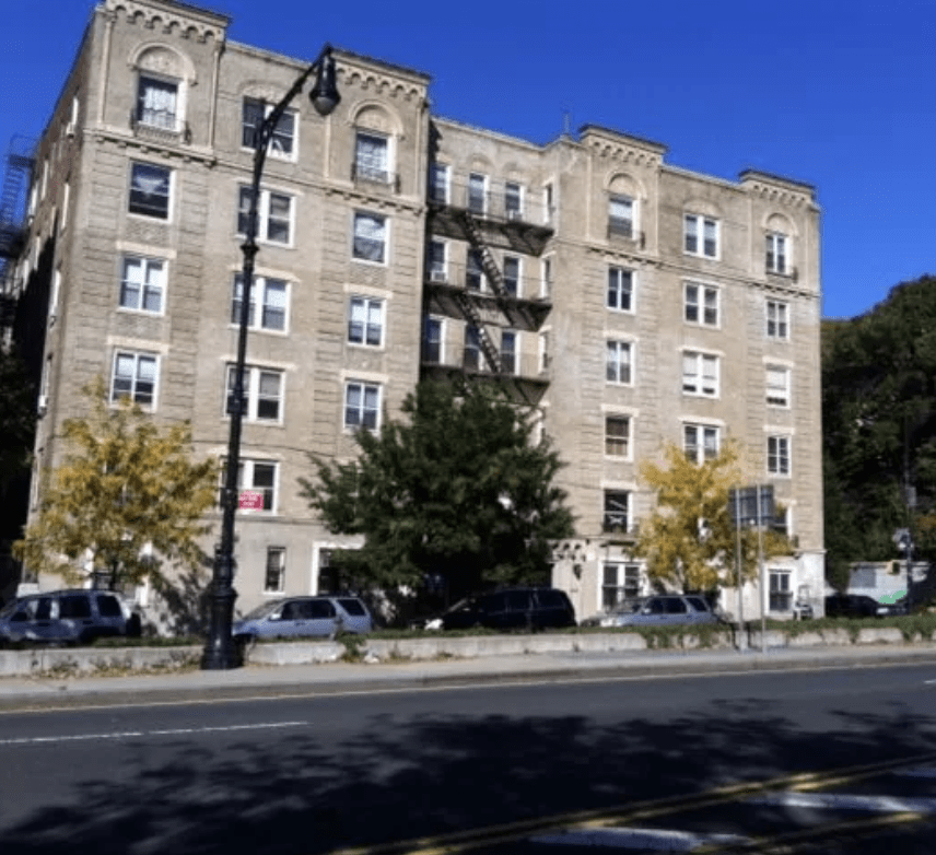 1075 Grand Concourse