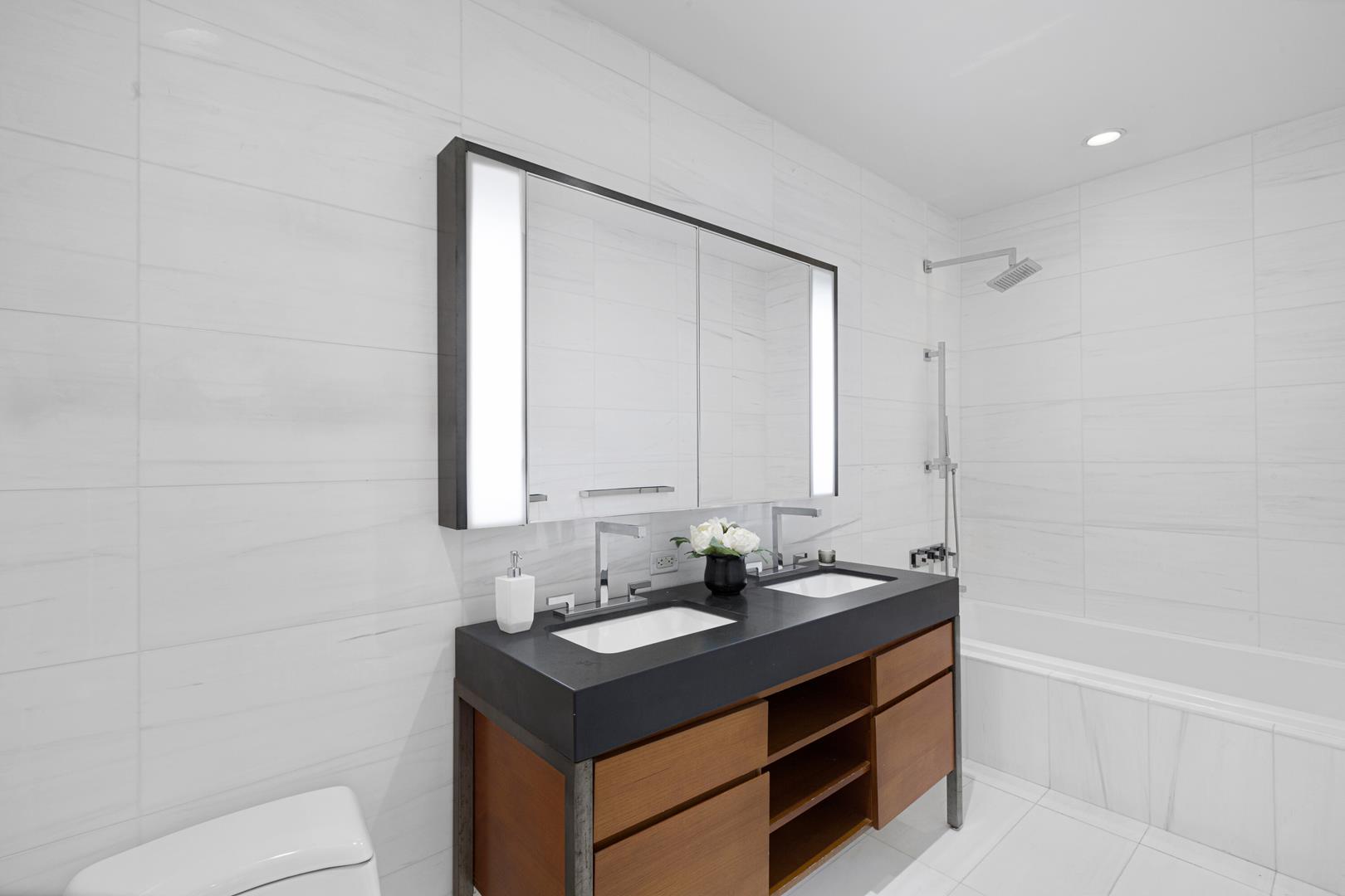 75 Wall Street, Apt 22-NN