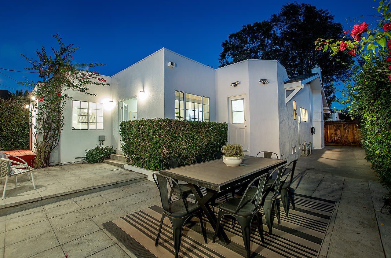 339 N Irving Blvd