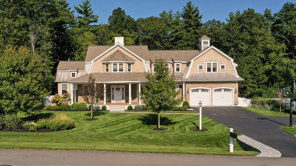 11 Highfield Ln