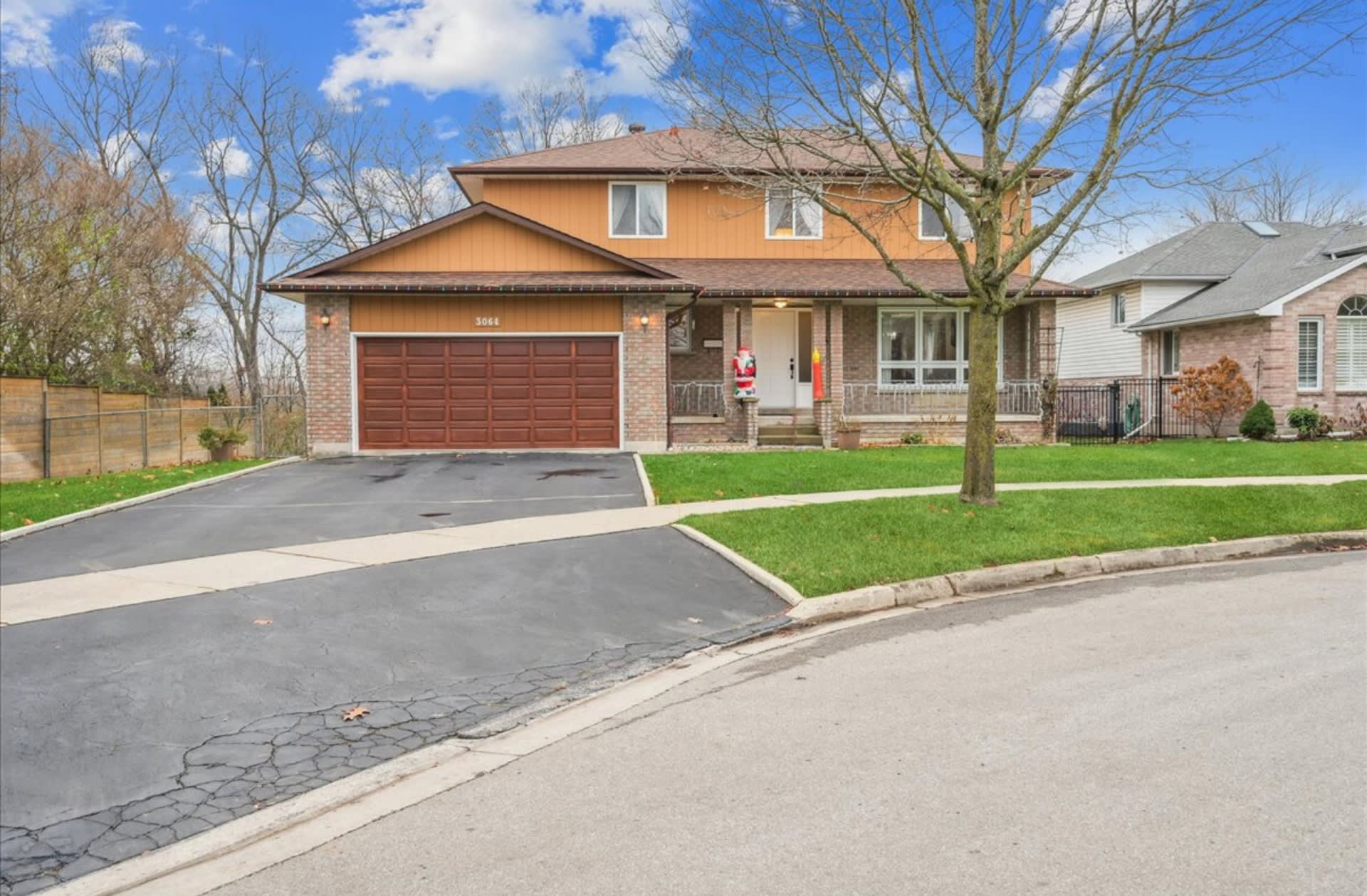 Situated on a quiet court & backing onto Bronte Creek