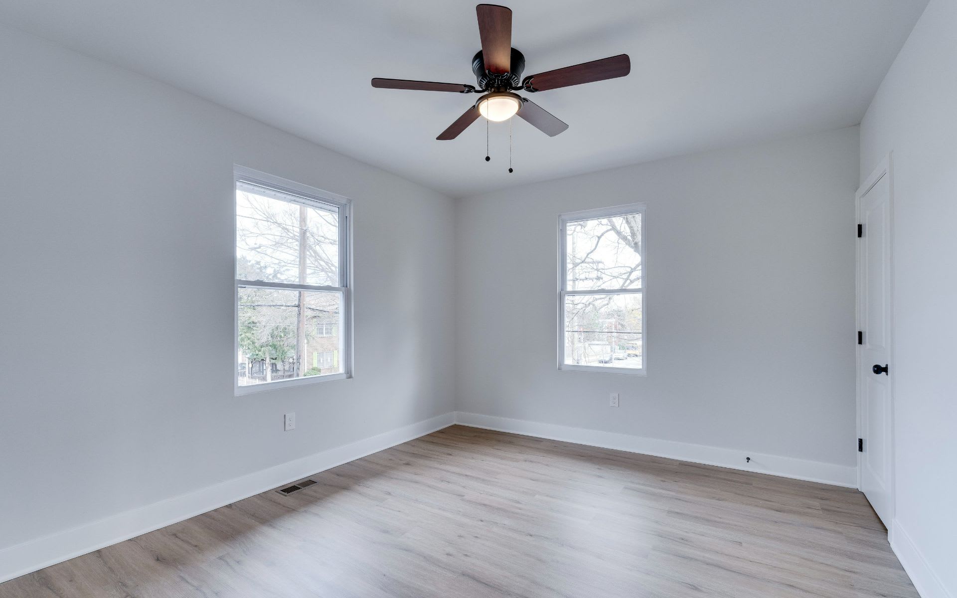 1011 Taylor St NE