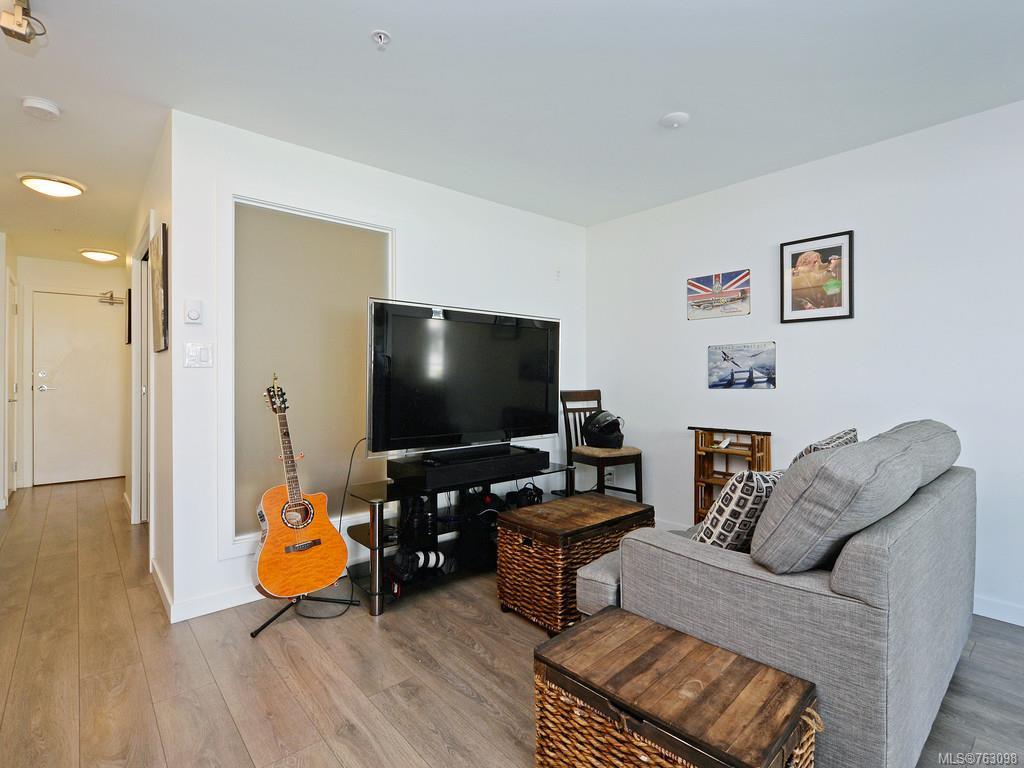 210-528 Pandora Ave